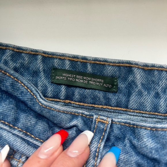 Wild Fable “Happy” Medium Wash High Rise Mom Jean Shorts - Picture 3 of 4